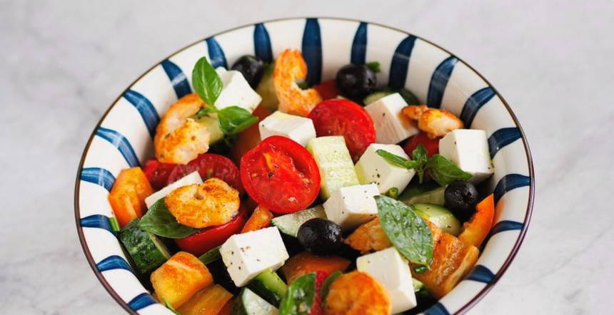 Греческий салат с морепродуктами