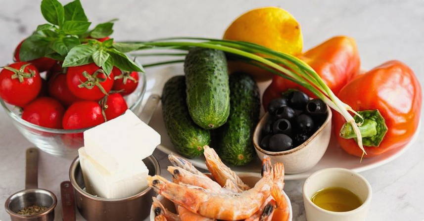 Греческий салат с морепродуктами