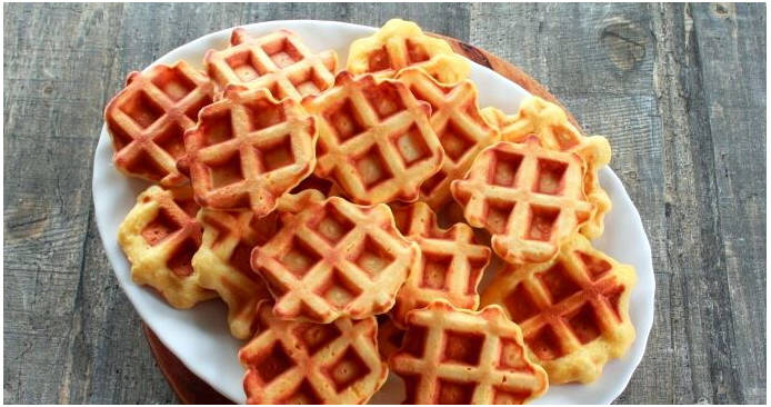 Вафли из кукурузной муки в вафельнице