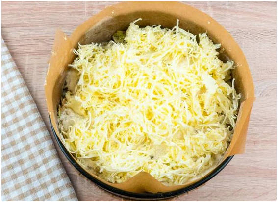 Сухой пирог «Три стакана» с яблоками и манкой в духовке