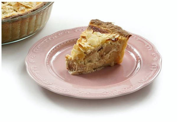 Пирог из миндальной муки с яблоками