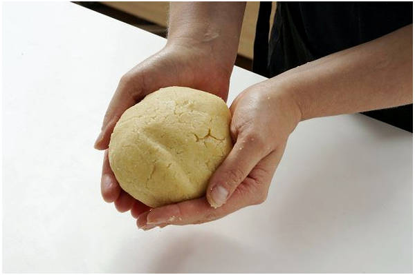 Пирог из миндальной муки с яблоками