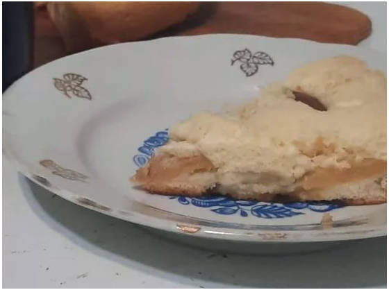 Пирог с яблоками в мультиварке Редмонд