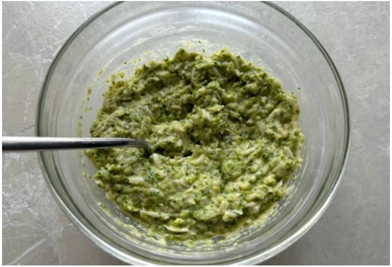 Вафли из брокколи в вафельнице