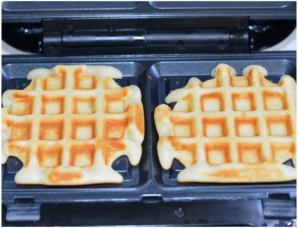 Вафли на кокосовом молоке в вафельнице