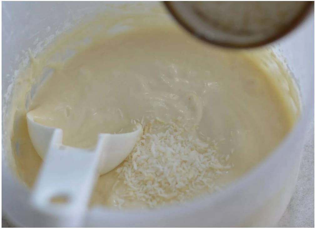 Вафли на кокосовом молоке в вафельнице