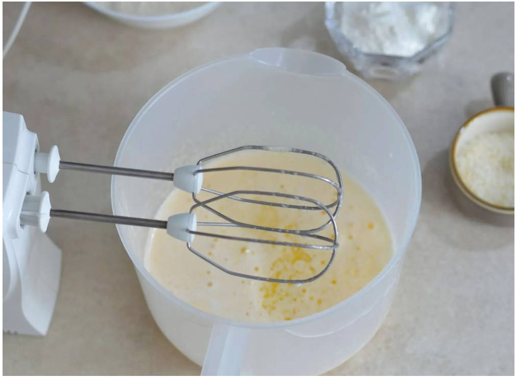 Вафли на кокосовом молоке в вафельнице