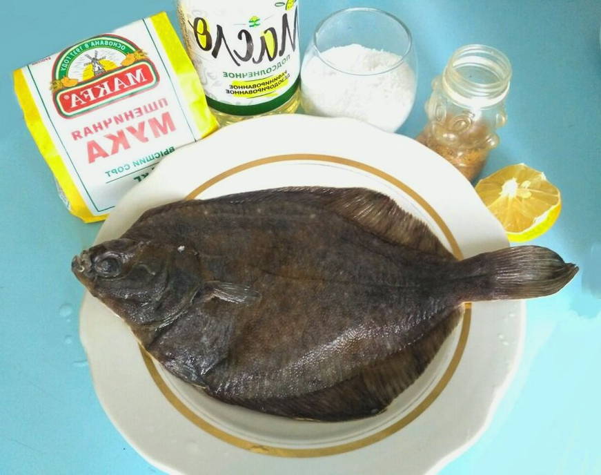 Жареная камбала в муке на сковороде