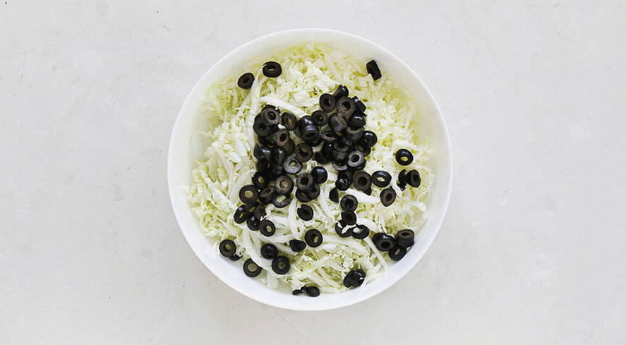 Греческий салат с винным уксусом