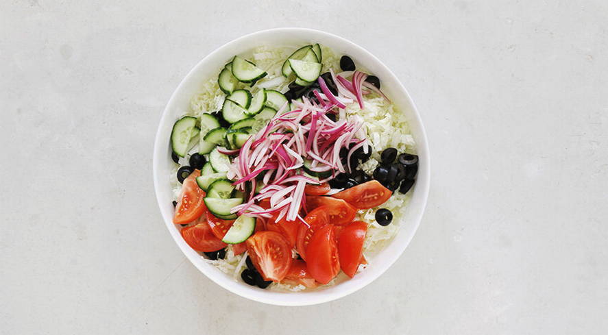 Греческий салат с винным уксусом