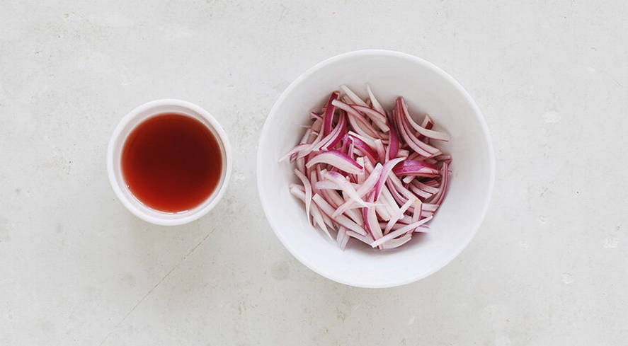 Греческий салат с винным уксусом