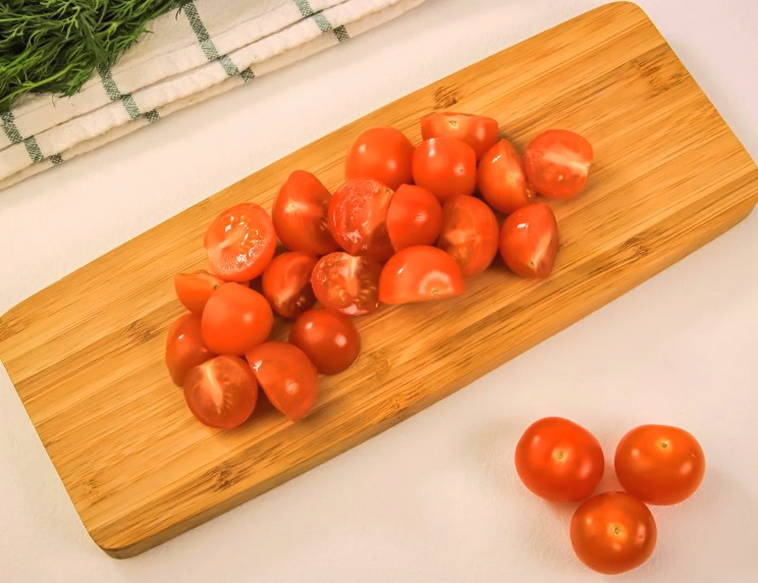 Греческий салат с бальзамическим соусом