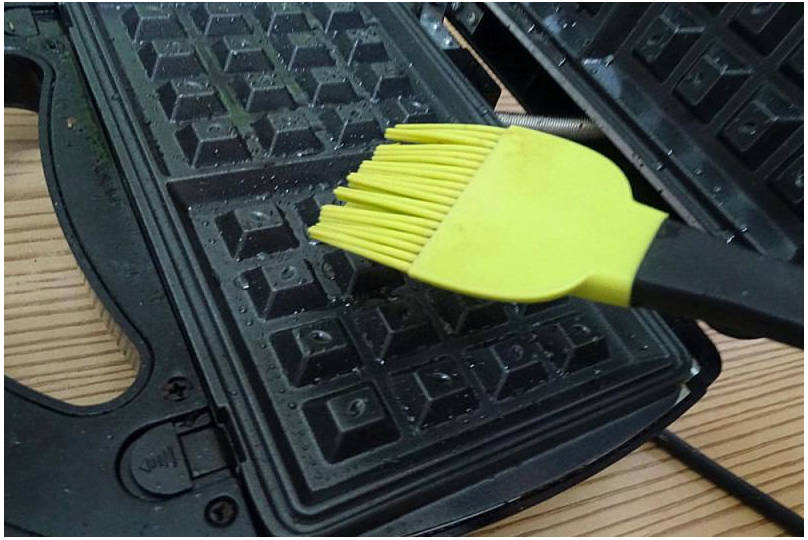 Капустные вафли в вафельнице