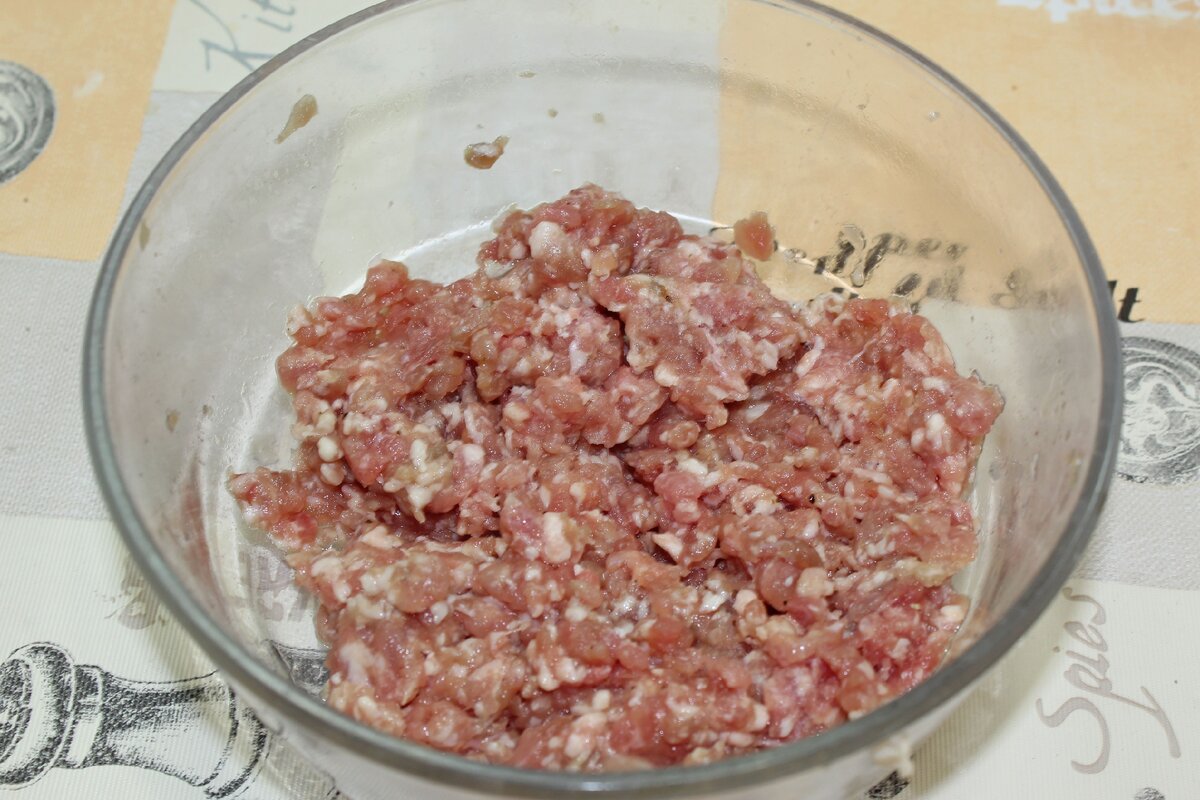 Вафли с фаршем на сковороде