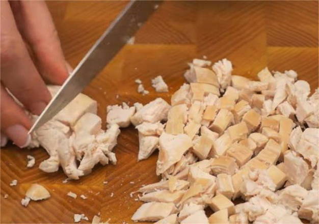 Салат «Изумрудная россыпь» с киви и курицей