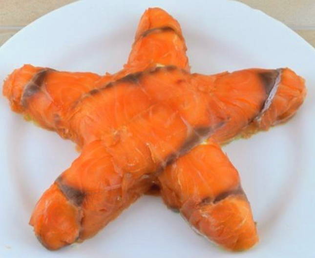 Крабовый салат с красной рыбой