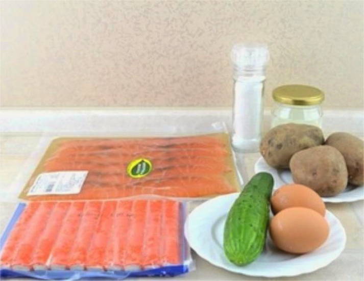 Крабовый салат с красной рыбой