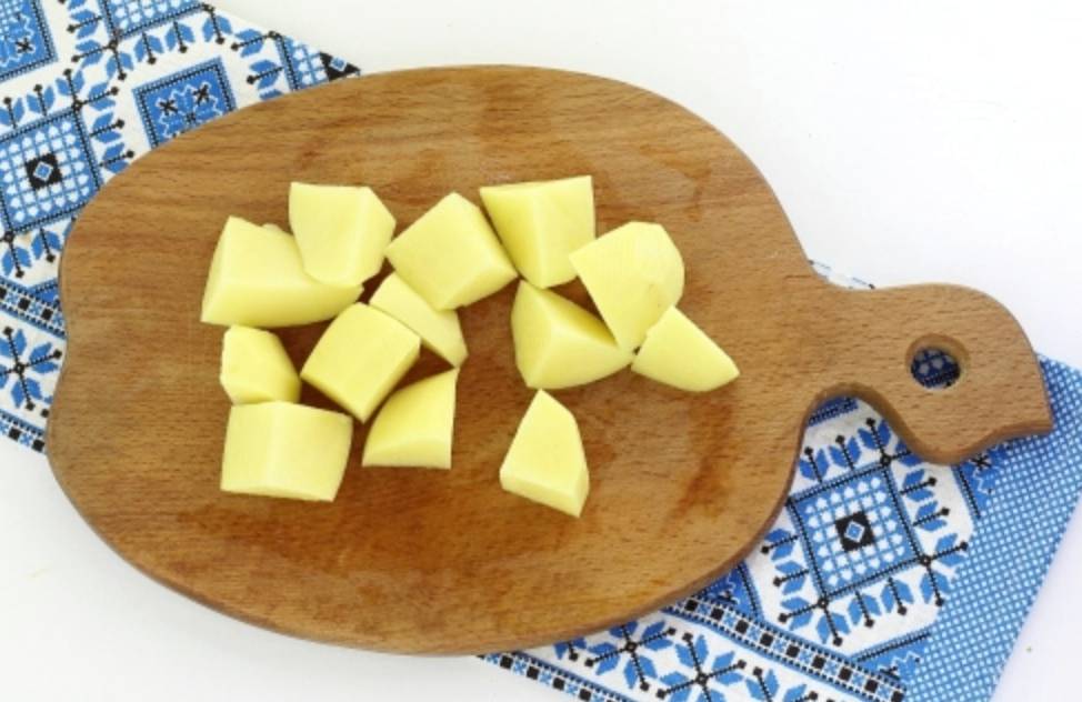 Куриные желудки с картошкой в духовке