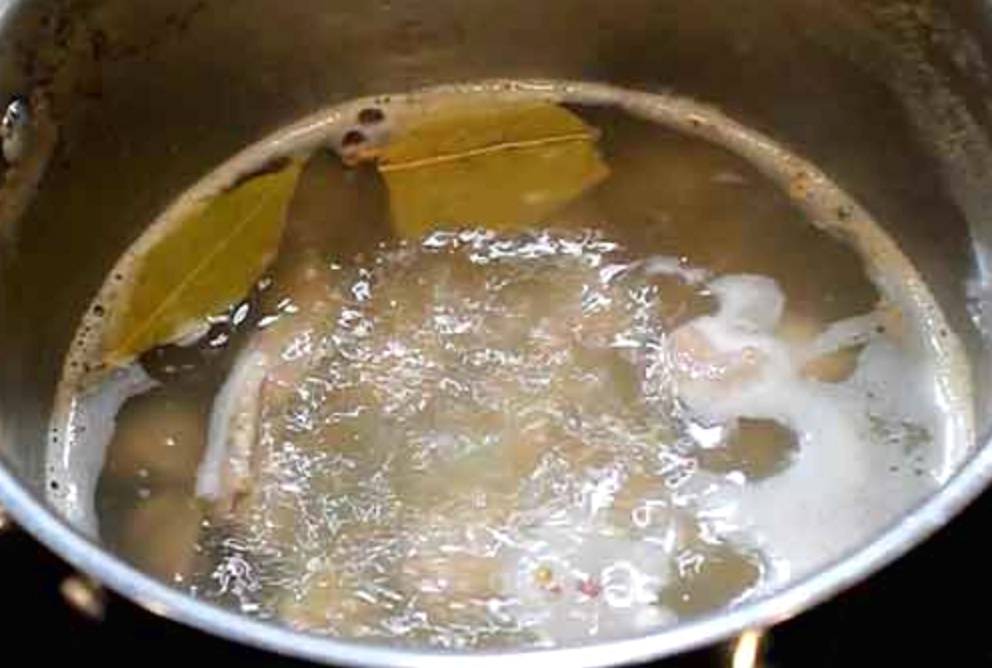 Куриные желудки в томатном соусе