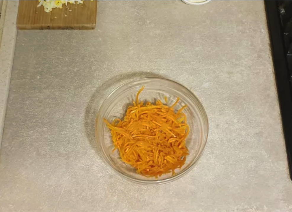 Крабовый салат с плавленым сыром