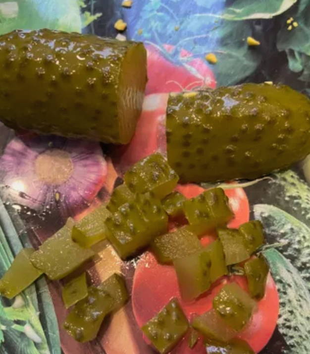 Зимний салат с огурцами