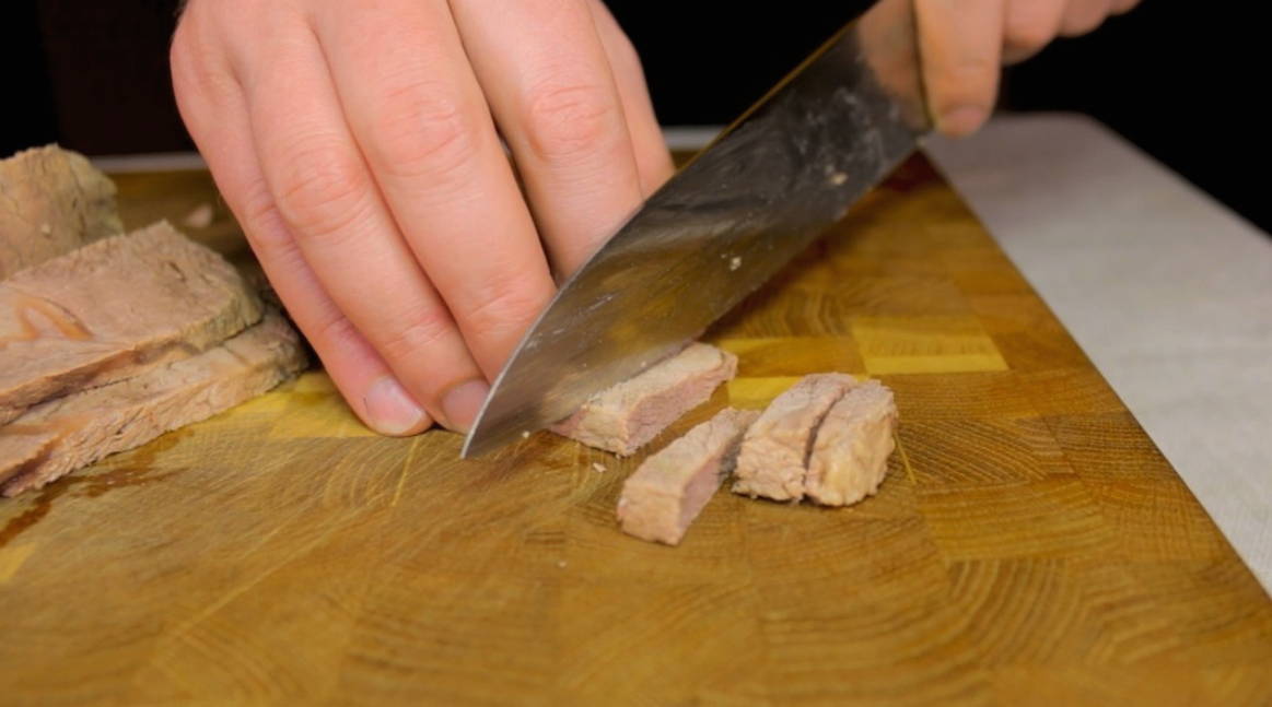 Грузинский салат «Тбилиси» с говядиной