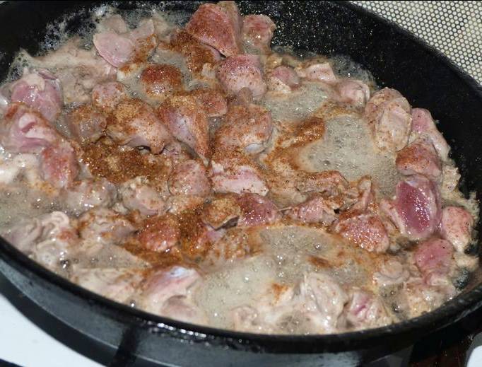 Куриные желудки в скороварке