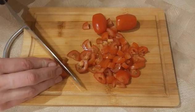 Крабовый салат с яичными блинчиками