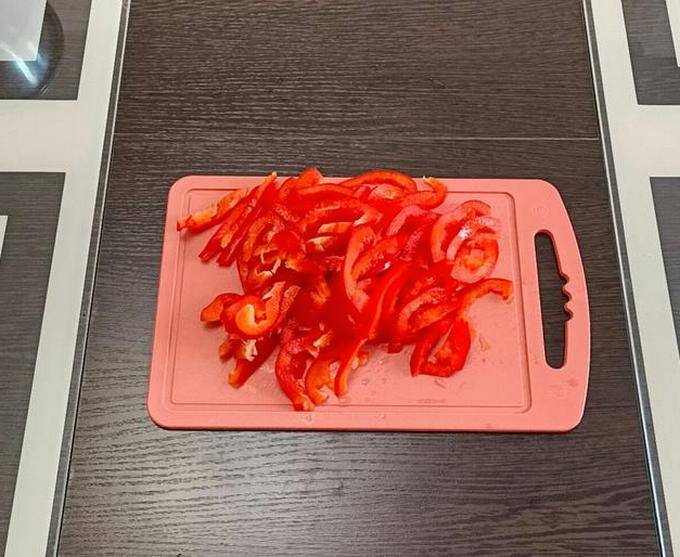 Корейский салат с говядиной и огурцами