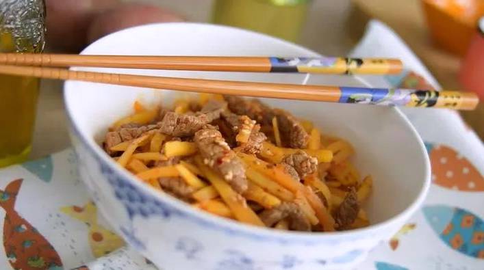 Корейский салат из картофеля с мясом