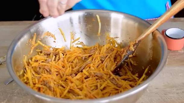 Корейский салат из картофеля с мясом