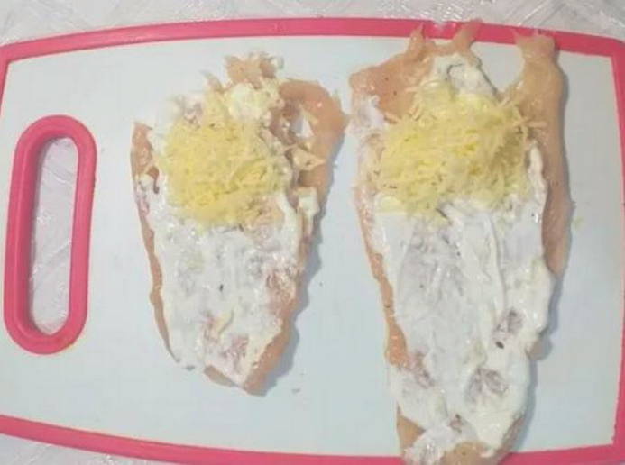 Куриные рулетики с начинкой в духовке