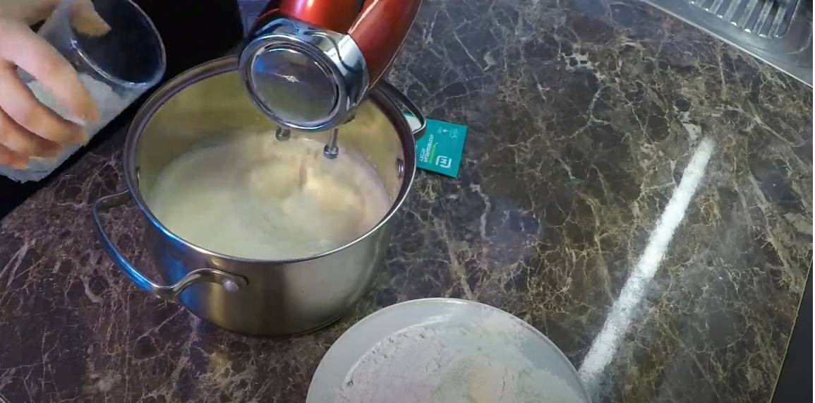 Вафли в советской вафельнице на газу