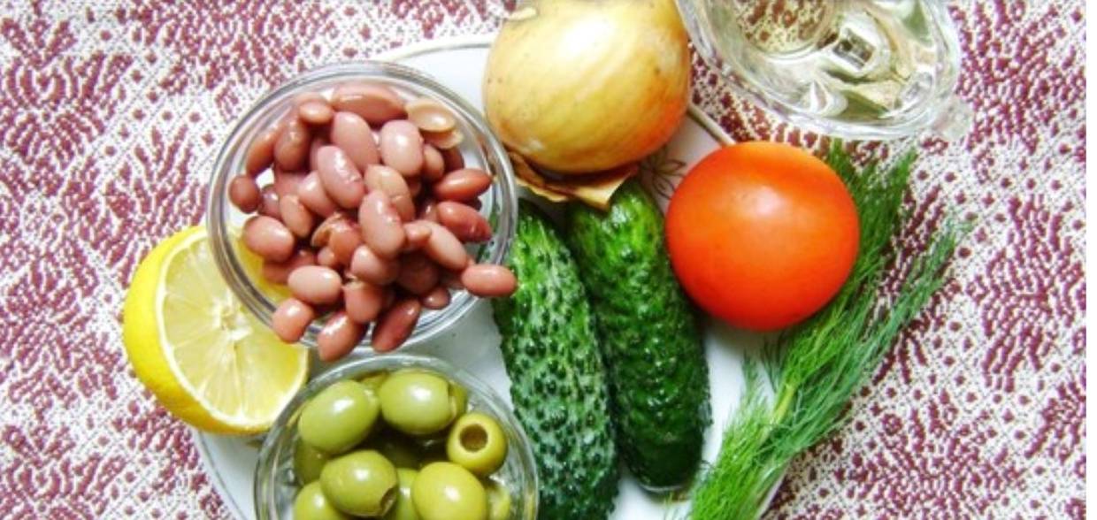 Испанский салат с фасолью