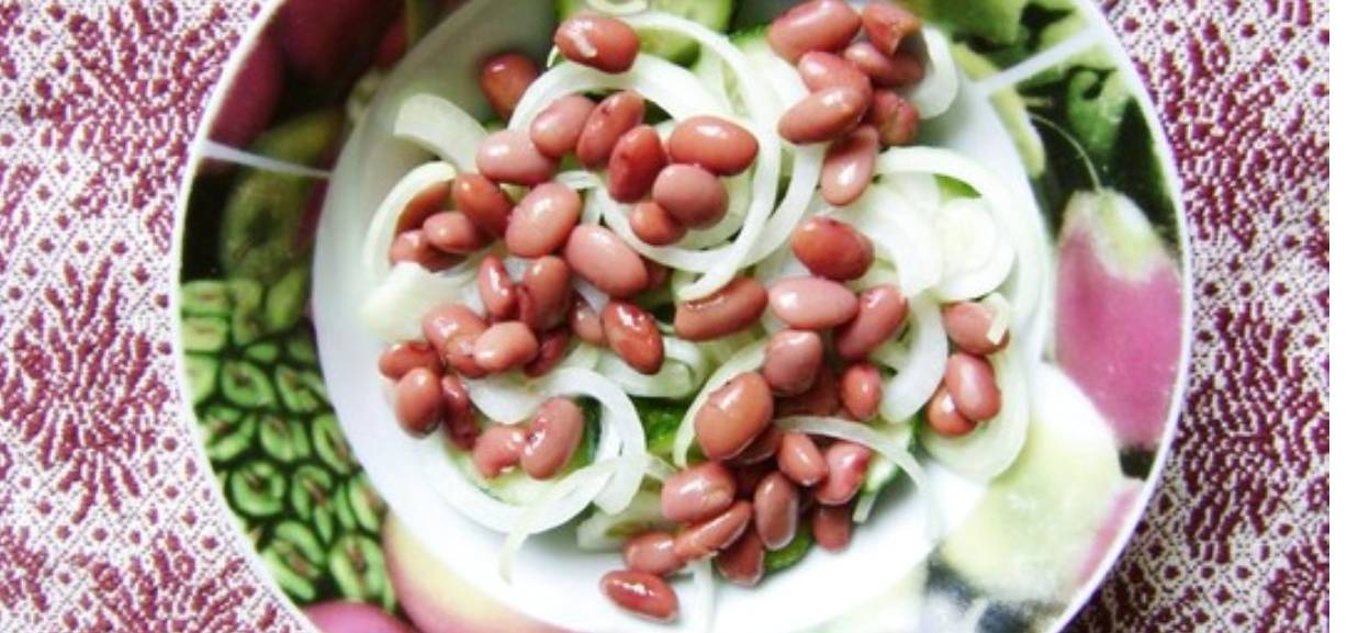 Испанский салат с фасолью