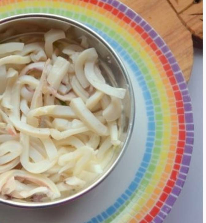 Королевский салат с кальмарами