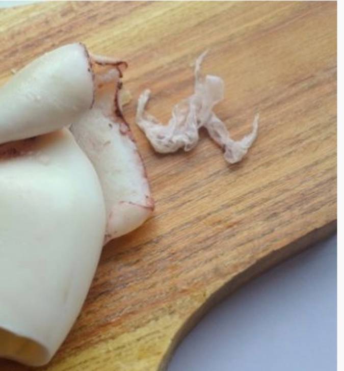 Королевский салат с кальмарами