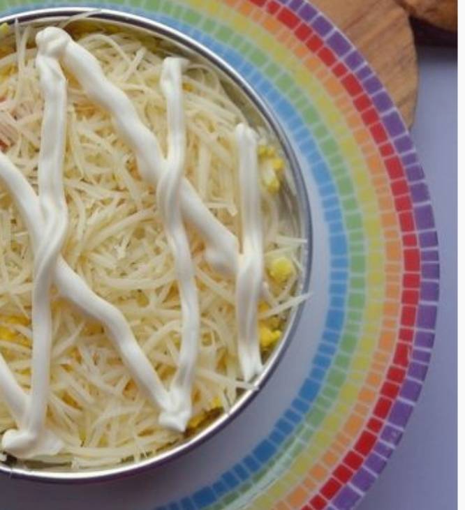 Королевский салат с кальмарами