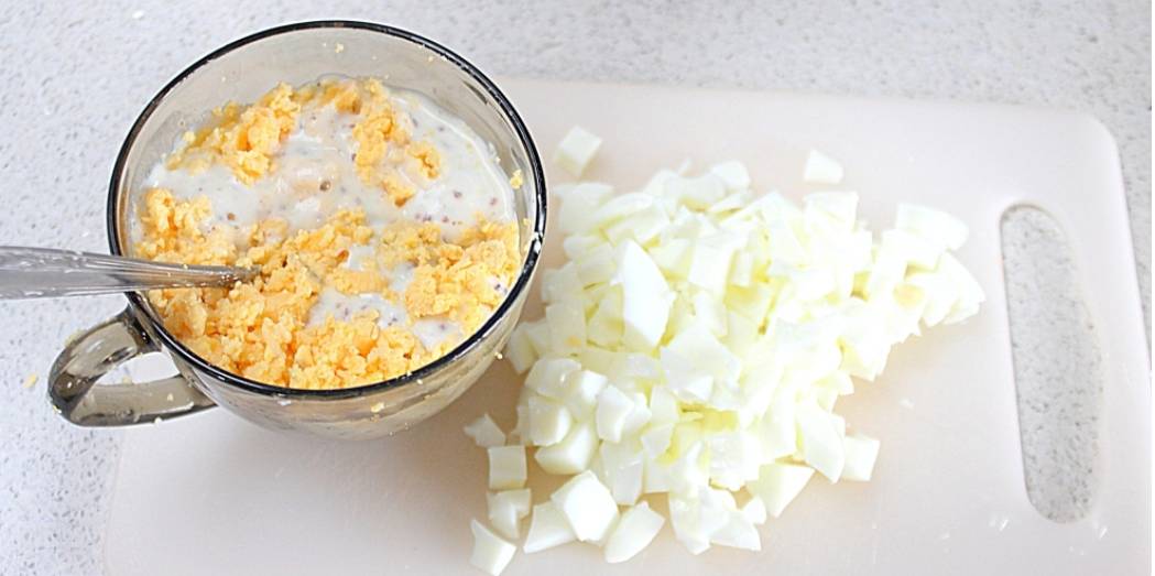 Крабовый салат с пекинской капустой и кукурузой