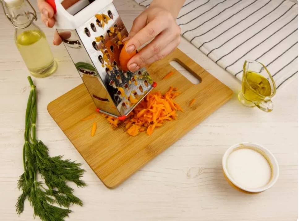 Крабовый салат с жареными грибами