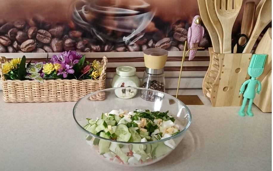 Крабовый салат с греческим йогуртом