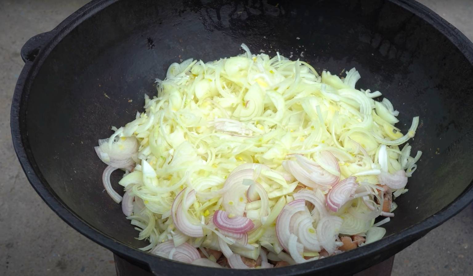 Куриные желудки в казане