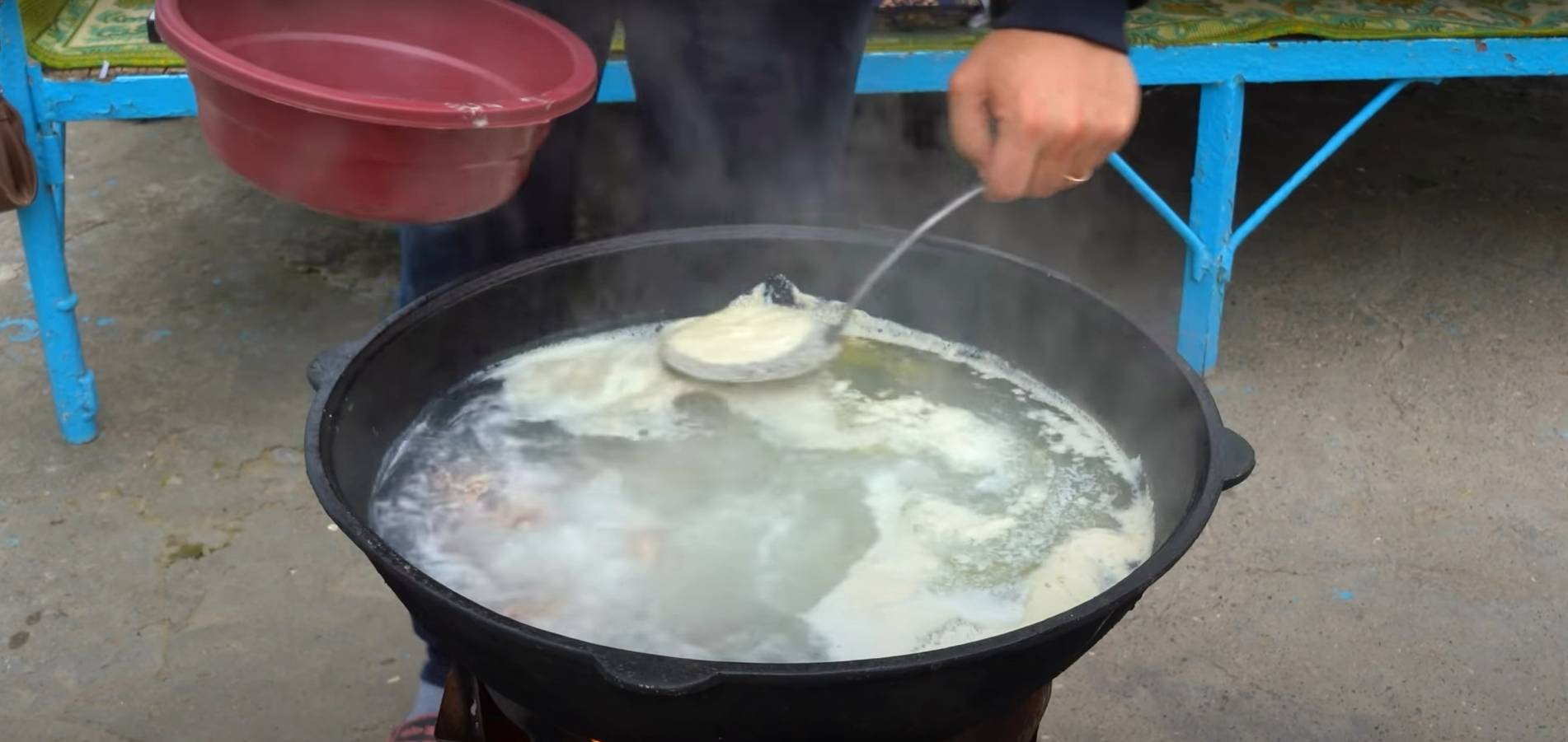Куриные желудки в казане