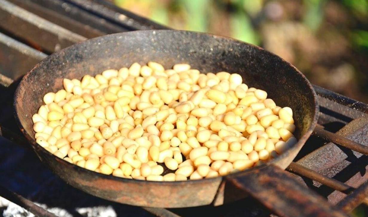 Грузинский салат со свеклой и сыром