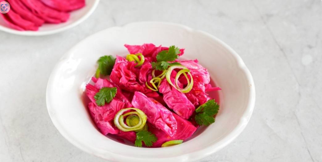 Грузинский салат со свеклой и капустой