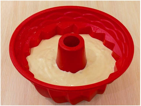 Шарлотка из 5 яиц с яблоками