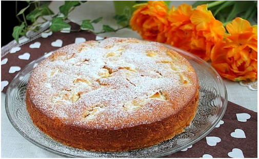 Постная шарлотка с яблоками без яиц в духовке