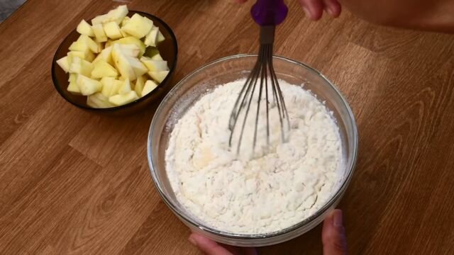 Печенье на кефире с яблоками