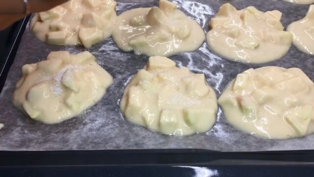 Печенье на кефире с яблоками