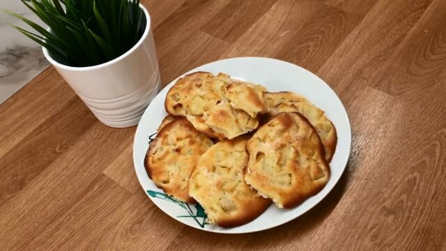 Печенье на кефире с яблоками